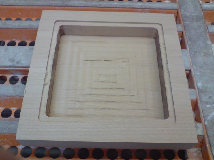 gefräst.JPG (148.17 KiB) 16015 mal betrachtet Der "Klotz" mit Fräsung.