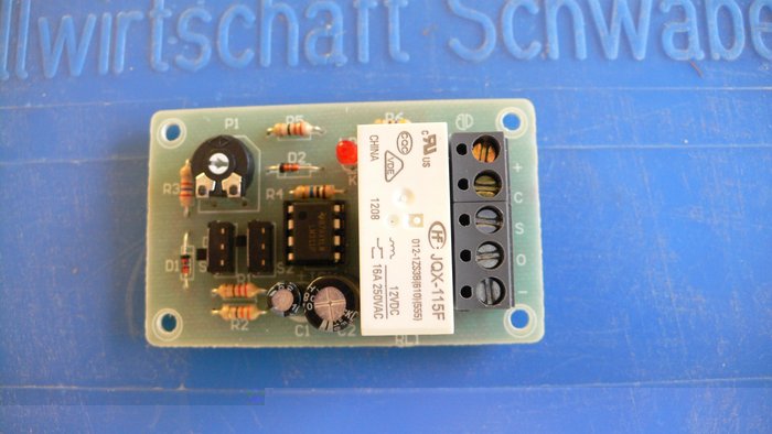 P1010305.JPG (812.72 KiB) 25426 mal betrachtet Oberseite